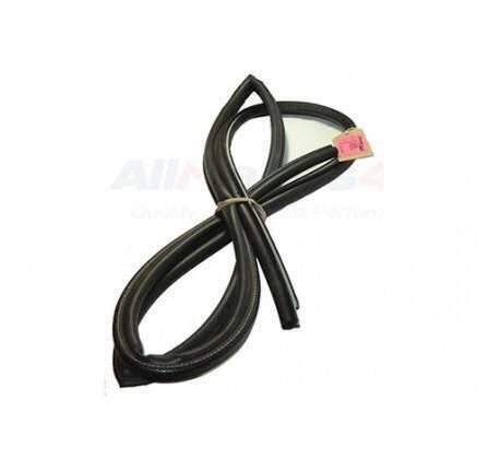 Door Seal Rear Side Door RH 110 Station Wagon and  Double Cabs (New Part No. LR077684)