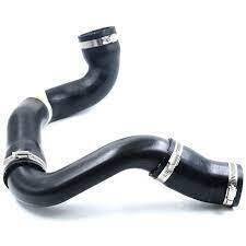 Hose Intercooler to Manifold 2.2 Single Turbo Diesel (New Part No. LR066429)