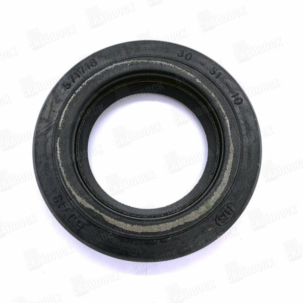 Oil Seal Front Halfshaft 90/110 to KA930455. Discovery 1 Less Abs. Range Rover Classic and 109 V8