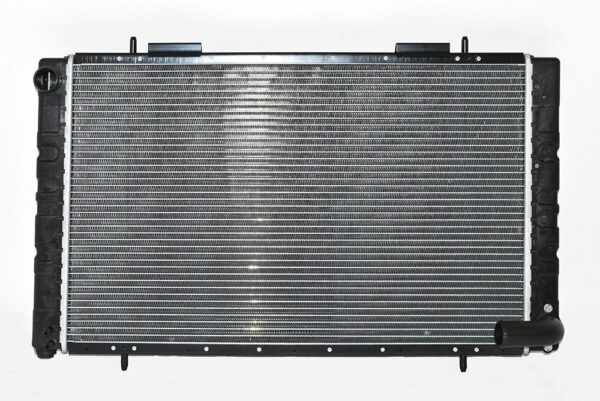 Radiator 90/110 V8 & 2.8i Def (comes with new top hose for 2.8i fitment)